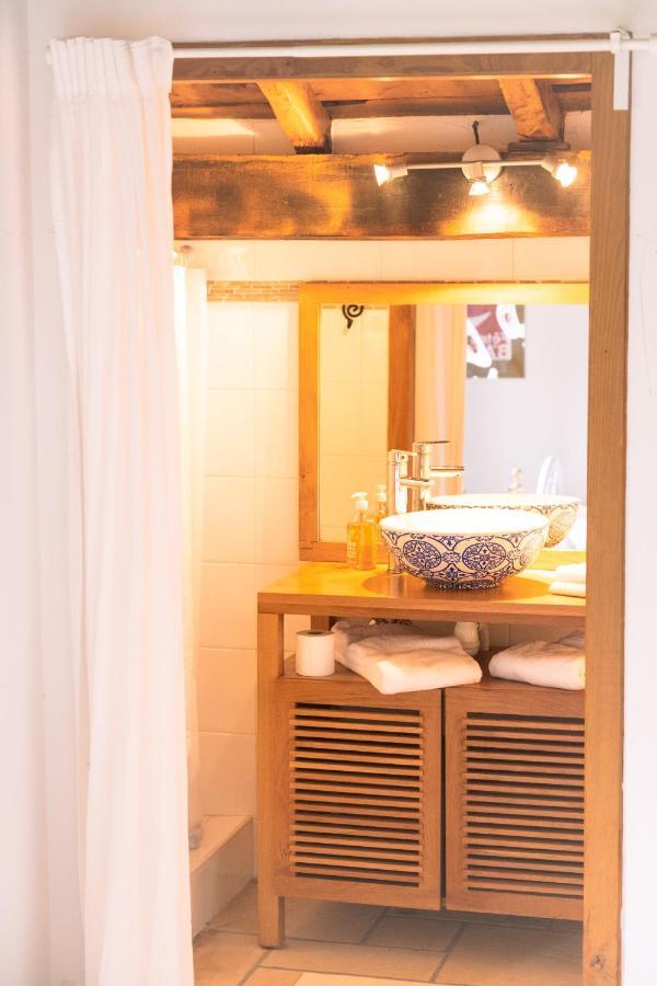 Hiruetako Borda Chambres D'Hotes - Restaurant Sare Bagian luar foto
